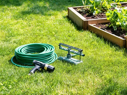 Sprinkler and hose set